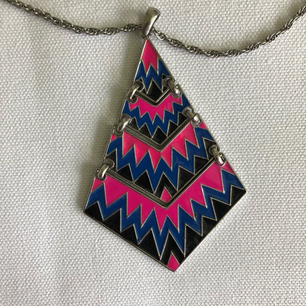80s geometric necklace